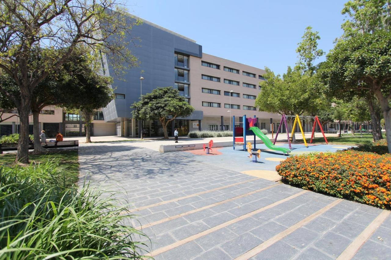 Villa Alojamiento Y Congresos - Villa Universitaria San Vicente Raspeig Екстериор снимка